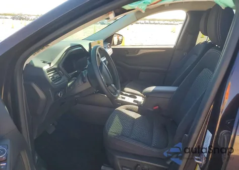 2023 Ford Escape Active z USA, uszkodzony, nr VIN 1FMCU0GN9PUA69836